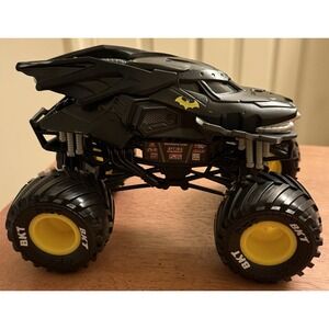 Spin Master Monster Jam‎ Batman Street Justice Batmobile 1:24
